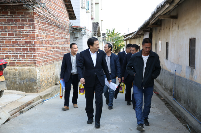 扶贫助贫| 广电计量党委书记黄敦鹏一行赴英德市对口帮扶村开展精准扶贫工作